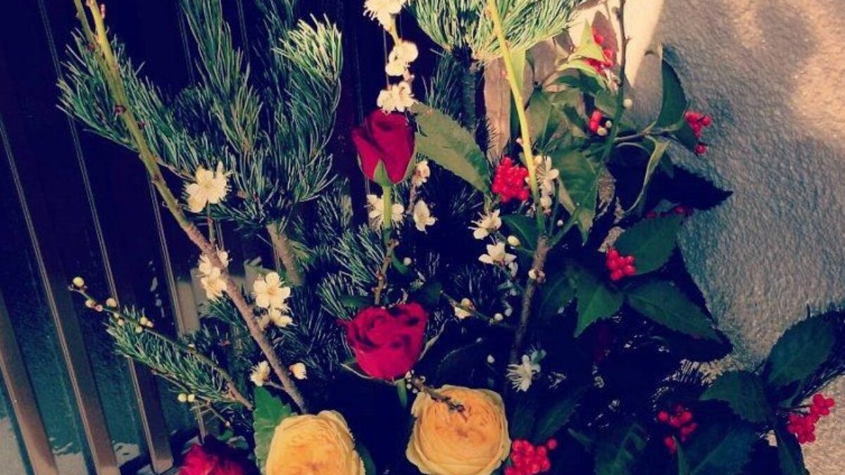 お正月の生け花 五葉松と千両 ホームページ制作 京都 ファンフェア