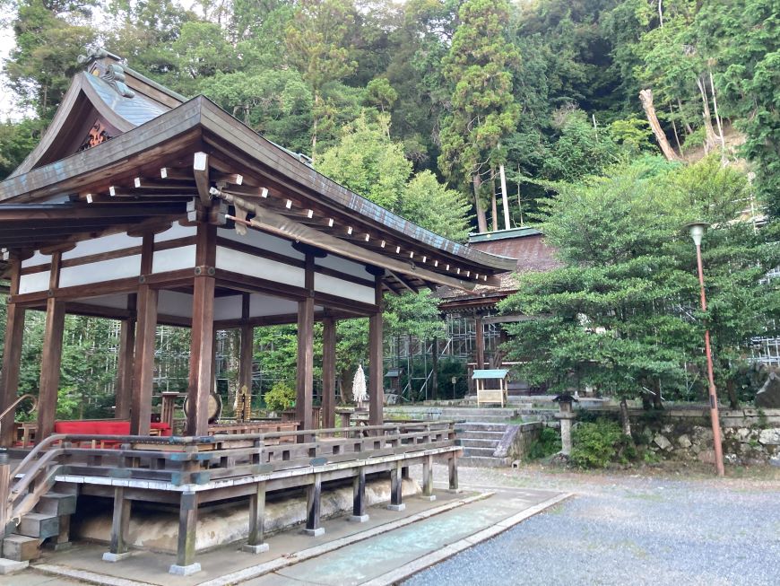 月読神社境内