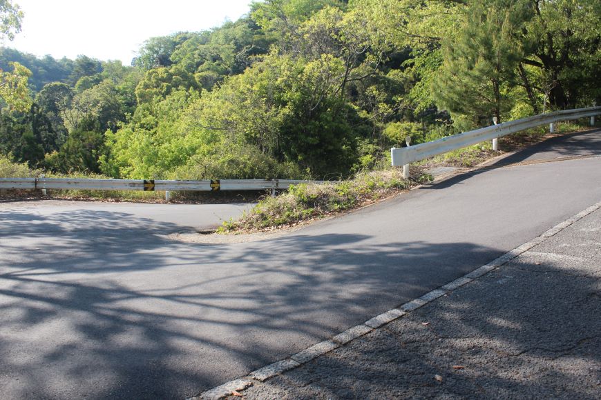 千束御室線 車道