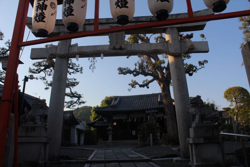 六請神社(ろくしょうじんじゃ)