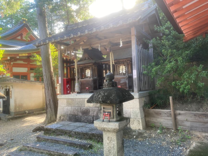 八幡社と春日社 長岡天満宮